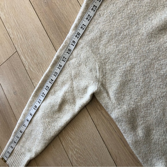 Uniqlo Wool Blend Mock Neck Sweater in White Light Grey Heather Size S - Picture 7 of 10